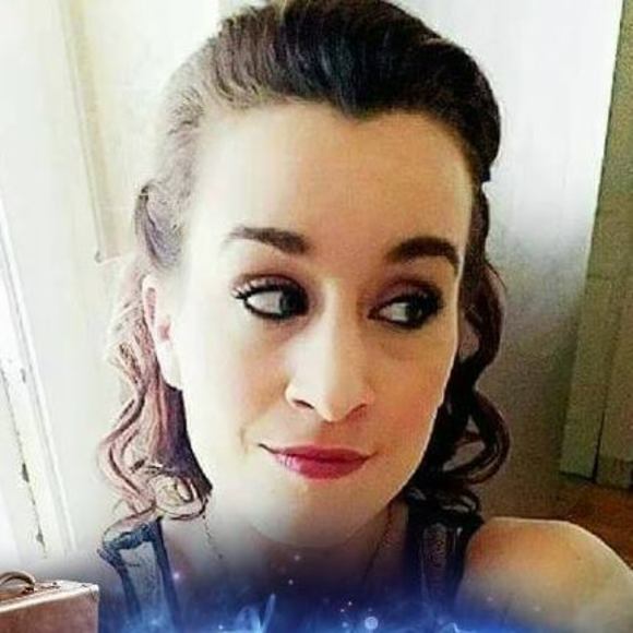 Profile Picture of Camilla Edwards (@camilla765) on Poshmark