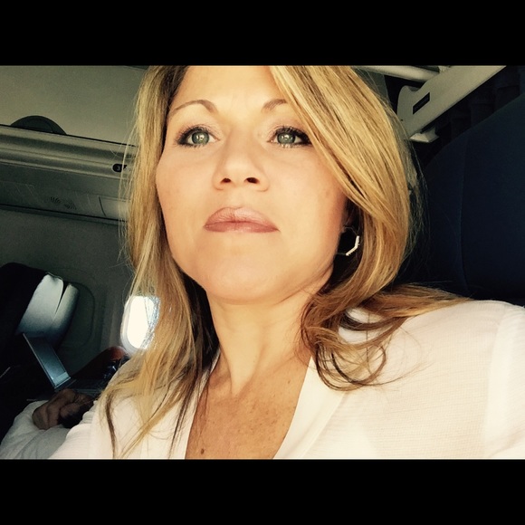 Profile Picture of Teresa Buehner (@tbuehner) on Poshmark