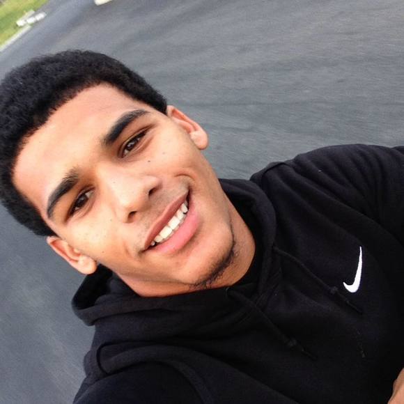 Dee Carter - Poshmark Profile Picture of Dee Carter (@dblaker123) on Poshmark