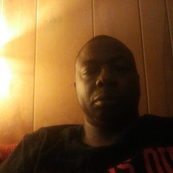 Profile Picture of Murray Smith (@smithmurray98) on Poshmark