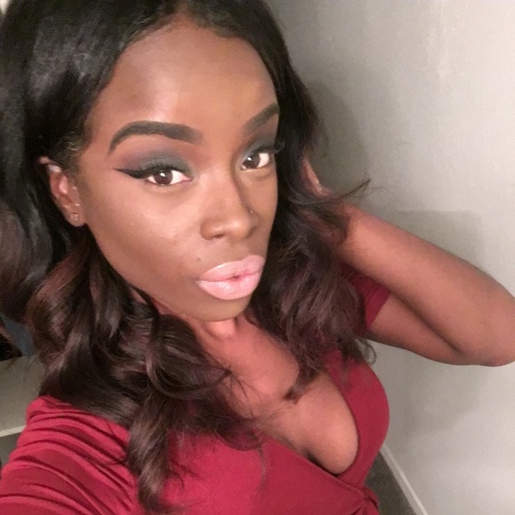 Profile Picture of Tashia Jackson (@tdjay) on Poshmark