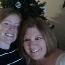 Profile Picture of Lori Campagna (@lcam418) on Twitter