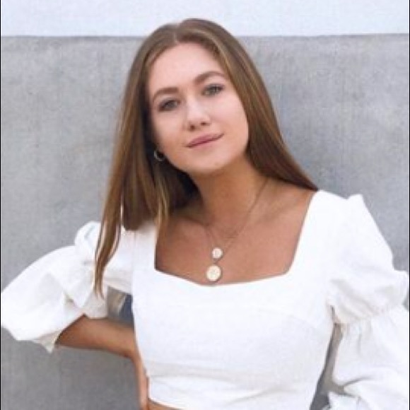 Profile Picture of Aspen Heinlen (@rayangel405) on Poshmark