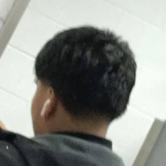 Profile Picture of Jonathan Loredo (@jonathanlore196) on Poshmark