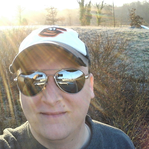 Profile Picture of Adrian Pescetto (@adrian_pescetto) on Poshmark