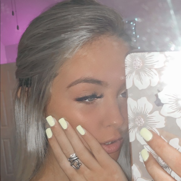 Profile Picture of Erica Sapienza (@vivalarica) on Poshmark