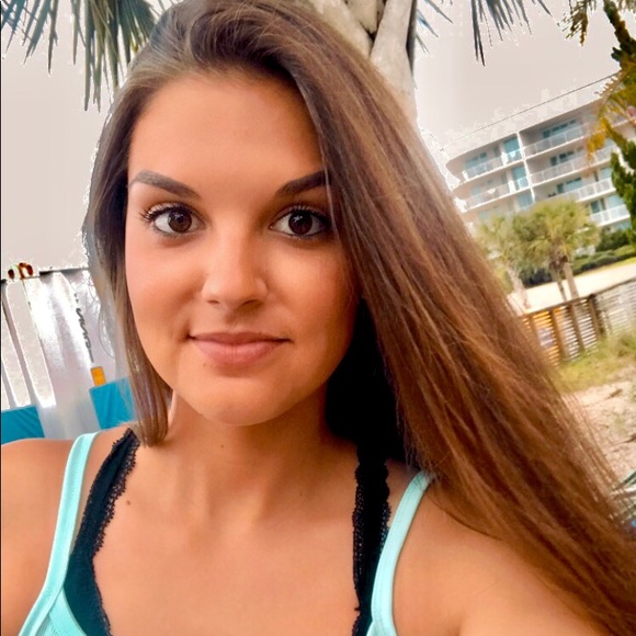 Jacey Smith - Poshmark Profile Picture of Jacey Smith (@_jaceylynn) on Poshmark