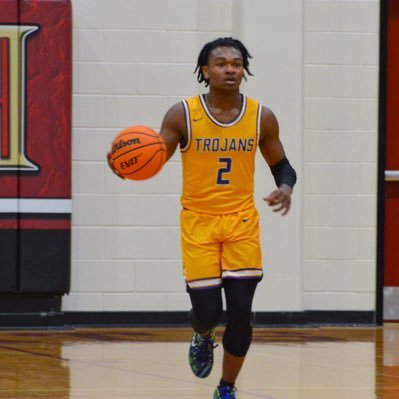 Profile Picture of AJ Thompson (@aj_thompson2021) on Twitter