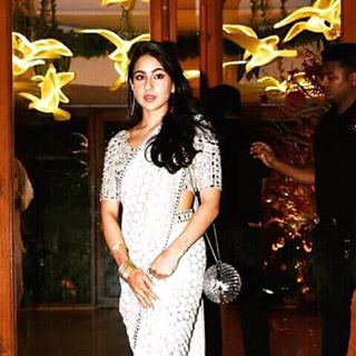 Profile Picture of Sara Ali Khan (Official) (@Sara-Ali-Khan) on Facebook