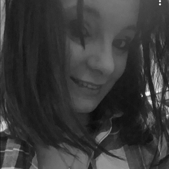 Profile Picture of Tonya Cuellar mena (@tonyacuellar548) on Poshmark