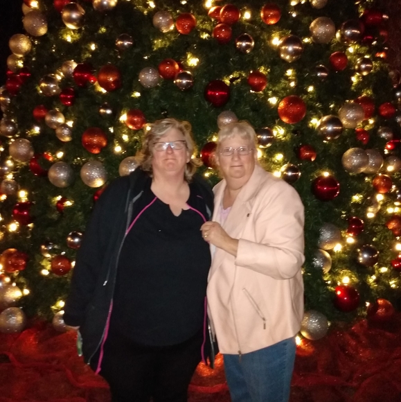 Profile Picture of Pamela Lovette (@lb52390) on Poshmark