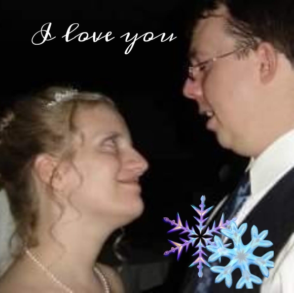 Profile Picture of Suzanne Mullins (@suzannemullins) on Poshmark