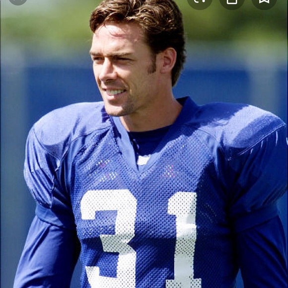 Profile Picture of Adam Raskin (@abraskin) on Poshmark