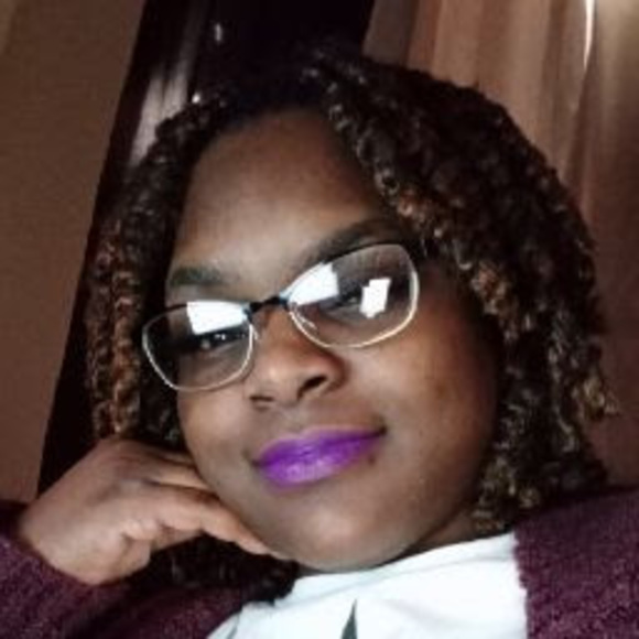 Profile Picture of Erica Leggett (@ericaleggett230) on Poshmark