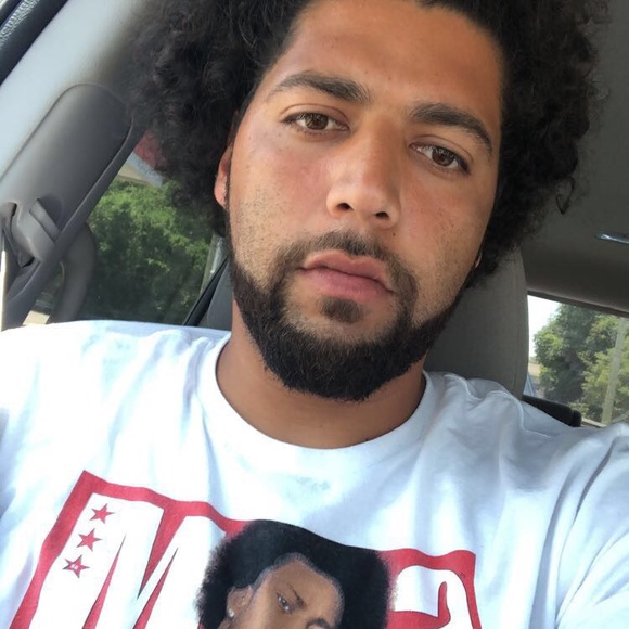 Profile Picture of Joshua Miranda (@jluis93) on Poshmark