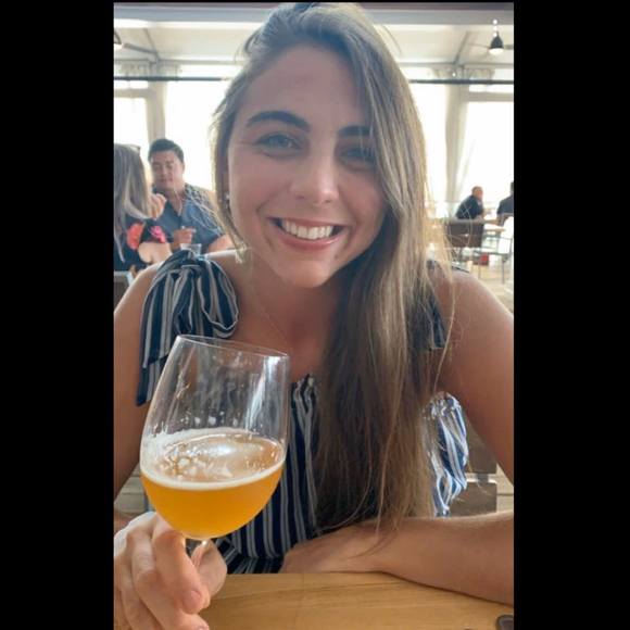 Profile Picture of Megan Antonioli (@meganantonioli) on Poshmark