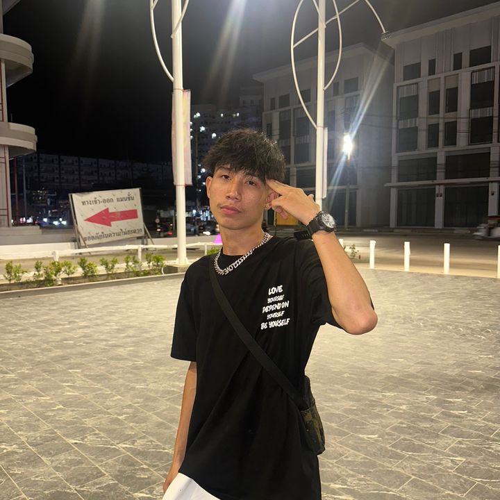 Profile Picture of sonleng32 (@sonleng32) on Tiktok