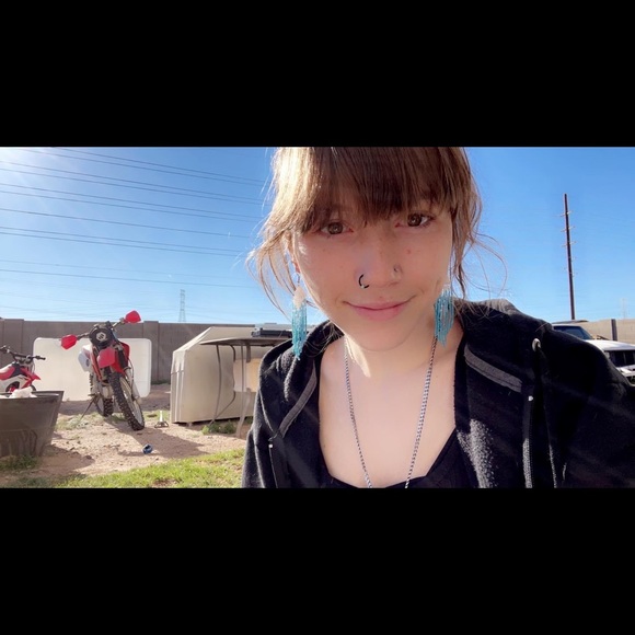 Profile Picture of Damien Hernandez (@dropoutkid) on Poshmark