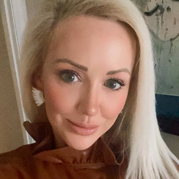 Profile Picture of Davlina Ramsey (@dmramsey1) on Poshmark