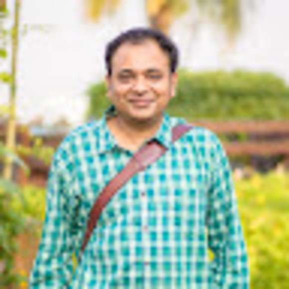 Profile Picture of Shahriar Moinuddin (@s_moinuddin) on Poshmark