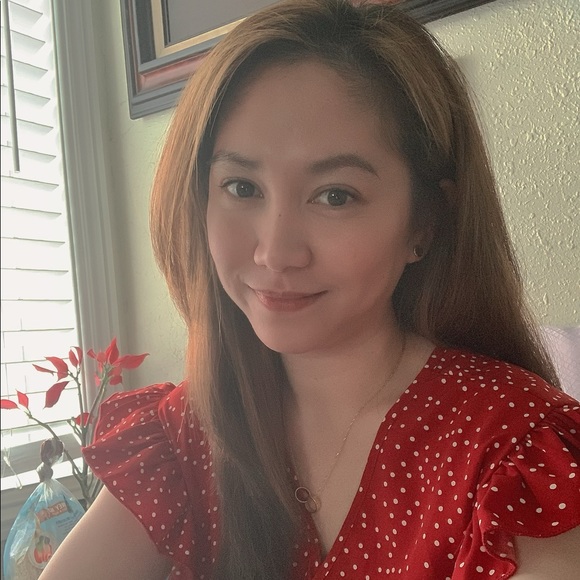 Profile Picture of Crystalene Agdeppa (@crystalenejoyce) on Poshmark