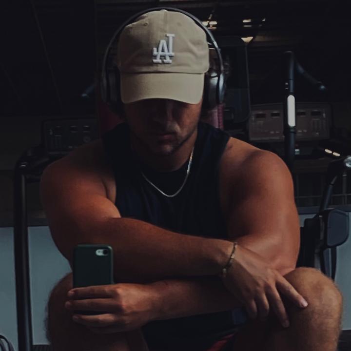 Profile Picture of   Ryan Almaer (@holaimryan)... (@holaimryan) on Tiktok