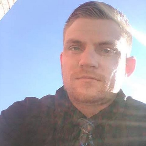 Profile Picture of Luke Pearson (@pearson91) on Poshmark