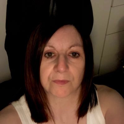 Profile Picture of Jennifer Barlow (@jennybarlow1978) on Twitter