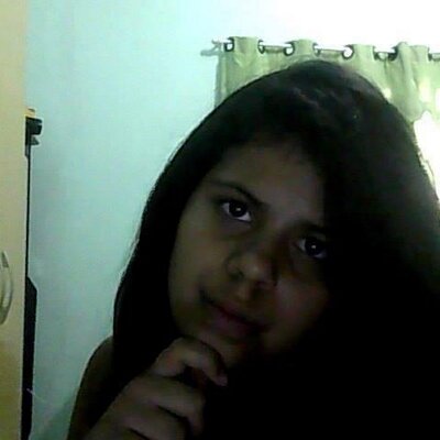 Profile Picture of Alice Gomes (@alicegomes1213) on Twitter