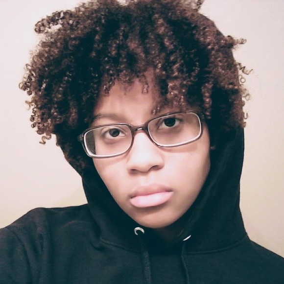 Profile Picture of Nadia Daniel (@classicaidan) on Poshmark