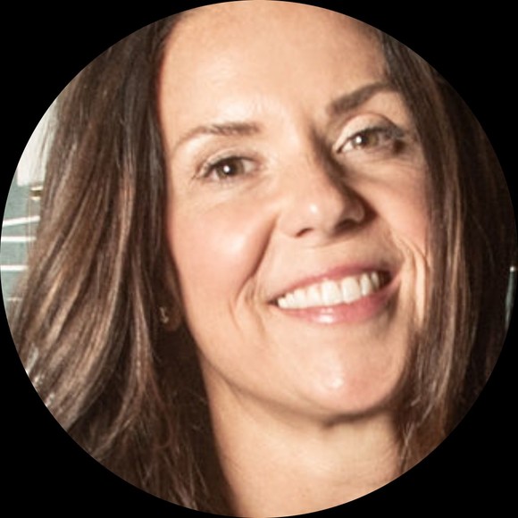 Profile Picture of Hillary Farrell (@hillaryfarrell) on Poshmark