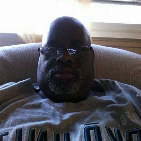 Profile Picture of Gregory Simpson (@gregsimpson) on Poshmark