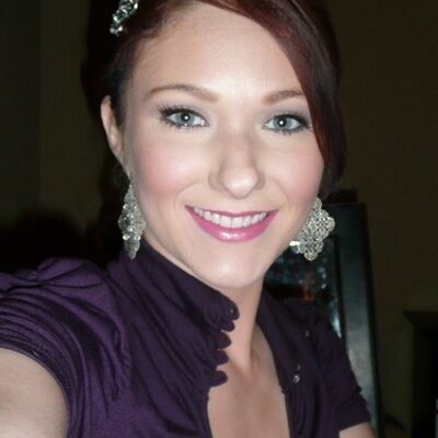 Profile Picture of Jennifer Czech (@czechnotcheck) on Twitter
