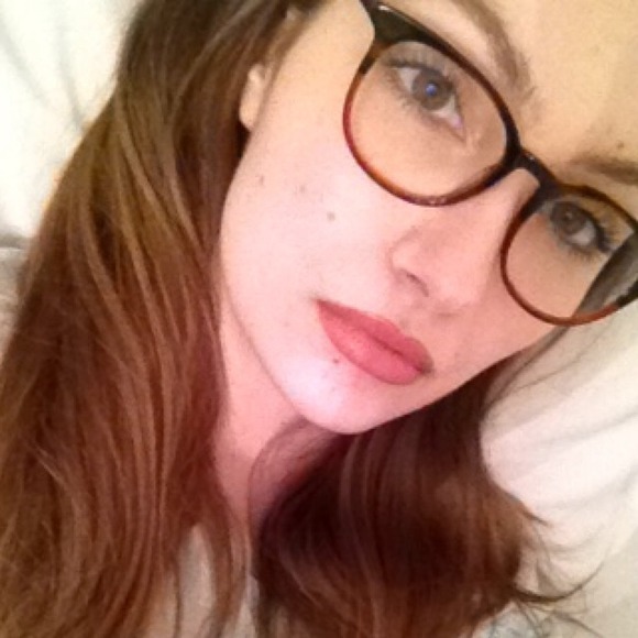 Profile Picture of Christiana Leach (@christianasiena) on Poshmark