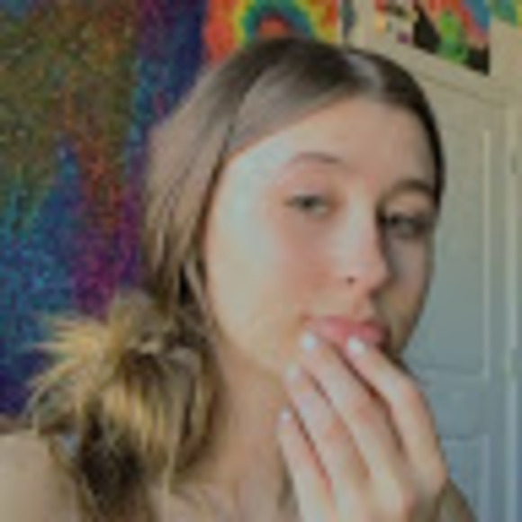 Profile Picture of Josephine Daggerhart (@jjdgrhrt) on Poshmark