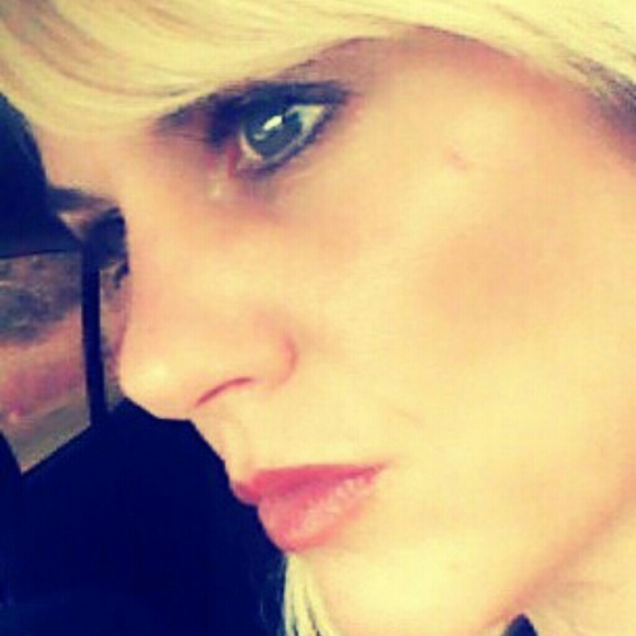 Profile Picture of Marie Tutera (@mariee003) on Poshmark