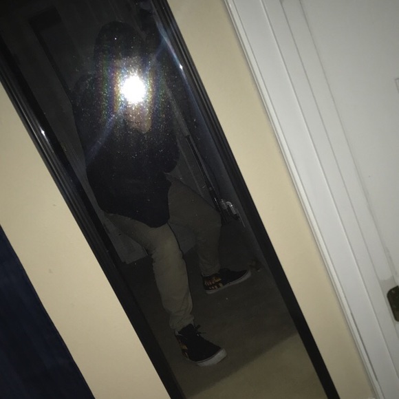 Profile Picture of Derrick Duncan (@hugzeii) on Poshmark