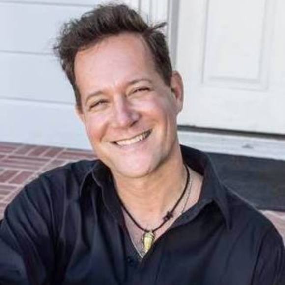 Profile Picture of Mike Mataraza (@mikemataraza) on Poshmark