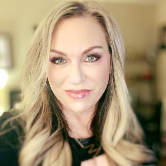 Profile Picture of Misha Stephenson parmelee (@5280diva) on Poshmark