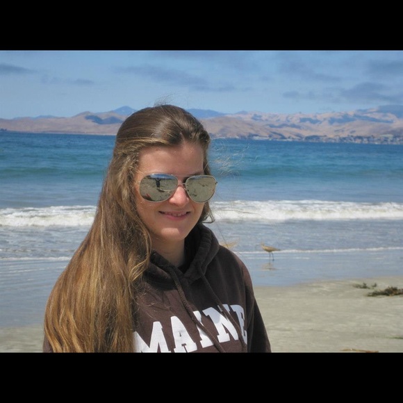 Profile Picture of Erin Mulcahy (@emulc23) on Poshmark