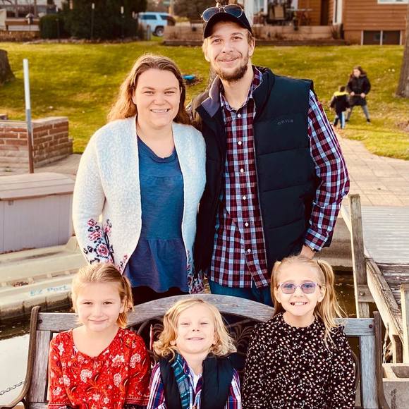 Profile Picture of Kolby Davis (@doctor_oxy) on Poshmark