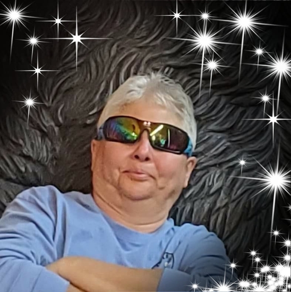 Profile Picture of Robin Muller (@robin1965muller) on Poshmark