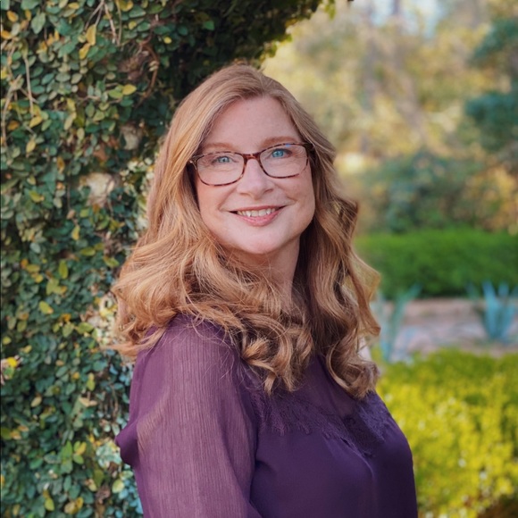 Profile Picture of Lynn Keller-clements (@marylynnkeller) on Poshmark
