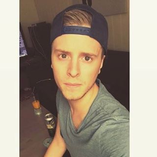 Profile Picture of Michael Lundholm (Milu) (@miliniuz) on Facebook