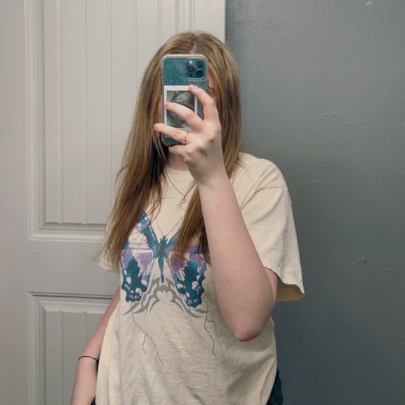 Profile Picture of Haley Lacaze (@haley_lacaze) on Poshmark