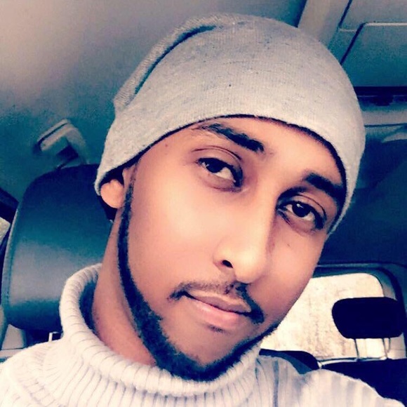 Profile Picture of Hamid Mohamed (@boshooq88) on Poshmark