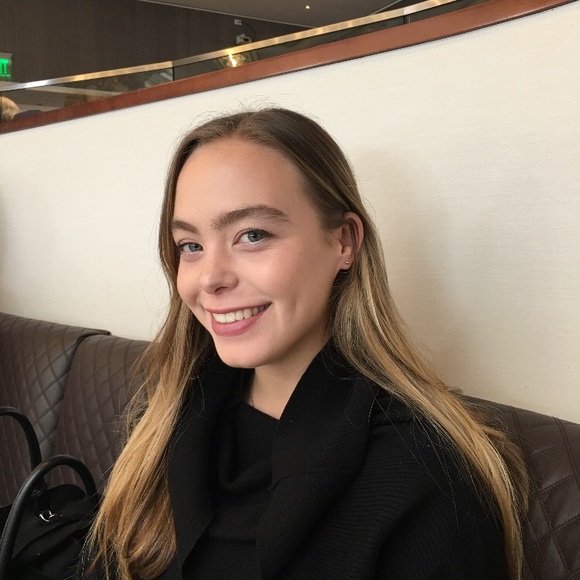 Profile Picture of Athena Phillips (@dolceandbanana) on Poshmark