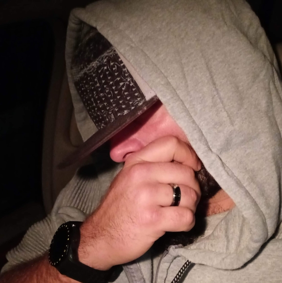 Profile Picture of Jeffrey Everling (@jever8194) on Poshmark