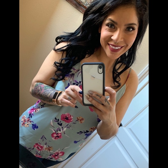 Profile Picture of Sabrina Ramirez (@brinar25142) on Poshmark