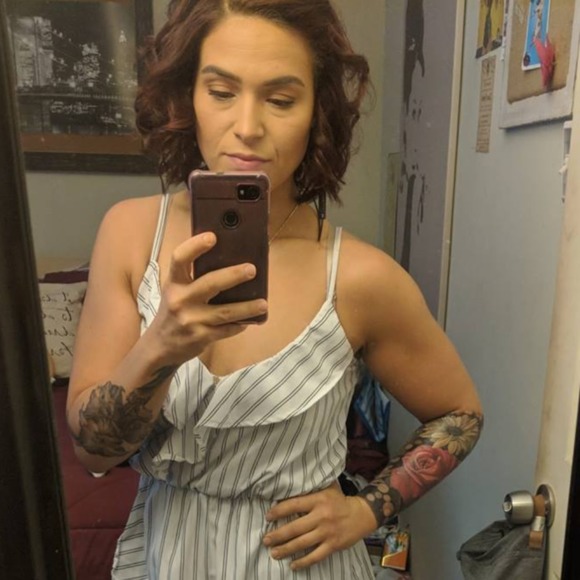 Profile Picture of Susana Rendina (@susiequezie) on Poshmark